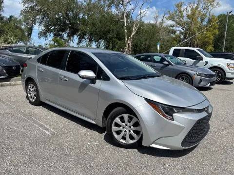 More photos of 2021 Toyota Corolla LE at Evo Motors, FL