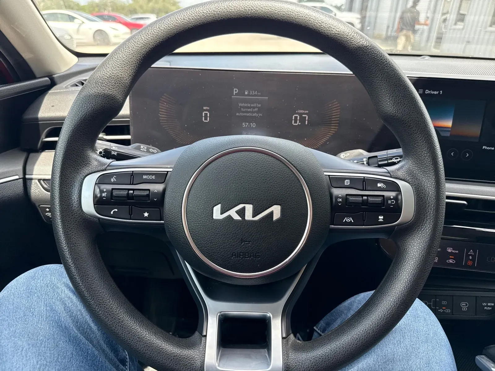 2025 Kia K5 LXS - Photo 16