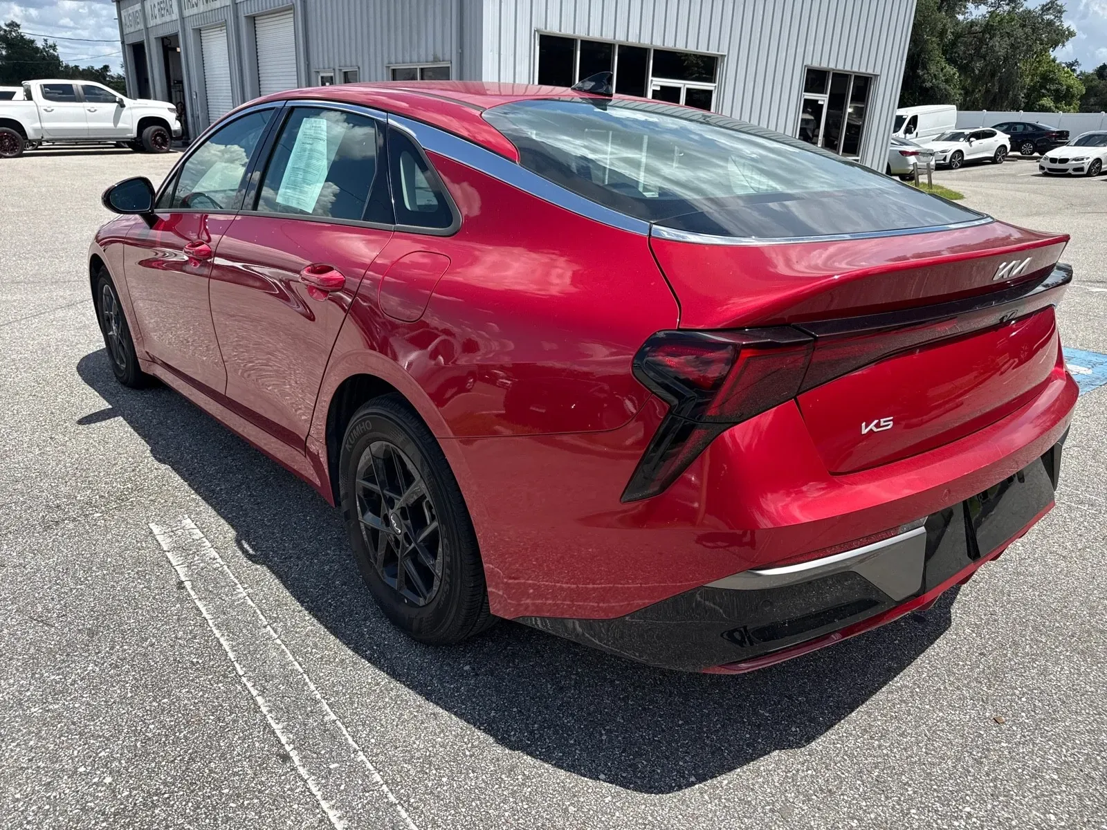 2025 Kia K5 LXS - Photo 11