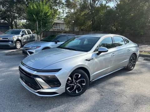 Photos of 2024 Hyundai Sonata SEL for sale in Seffner, FL at Evo Motors