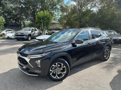 Photos of 2025 Chevrolet Trax LT for sale in Seffner, FL at Evo Motors