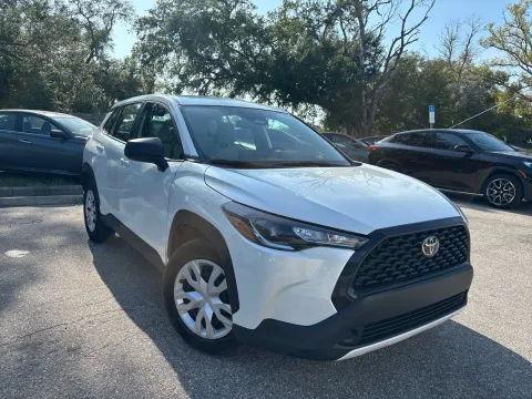 More photos of 2024 Toyota Corolla Cross L at Evo Motors, FL