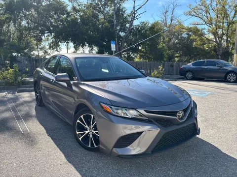 More photos of 2020 Toyota Camry SE at Evo Motors, FL