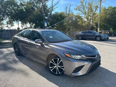 More photos of 2020 Toyota Camry SE at Evo Motors, FL