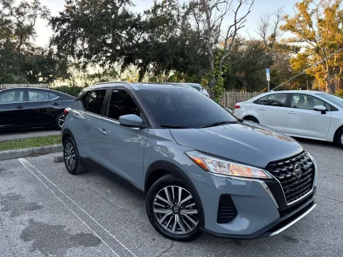 More photos of 2021 Nissan Kicks SV at Evo Motors, FL