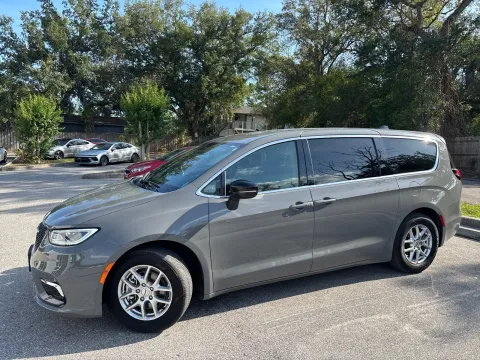 Another view of 2025 Chrysler Pacifica Select for sale in Seffner, FL at Evo Motors