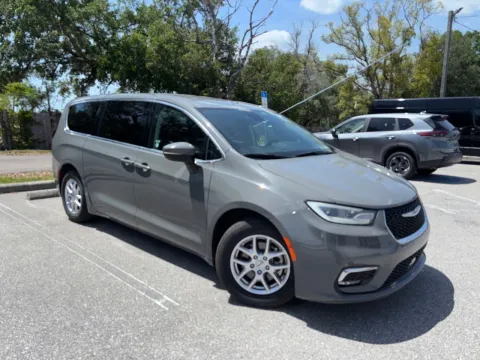 More photos of 2023 Chrysler Pacifica Touring L at Evo Motors, FL