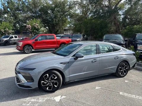 Another view of 2024 Hyundai Sonata SEL for sale in Seffner, FL at Evo Motors