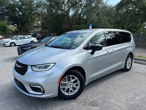 Photos of 2024 Chrysler Pacifica Touring L for sale in Seffner, FL at Evo Motors