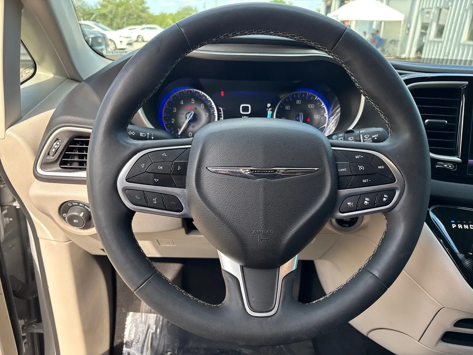 2024 Chrysler Pacifica Touring L - Photo 15
