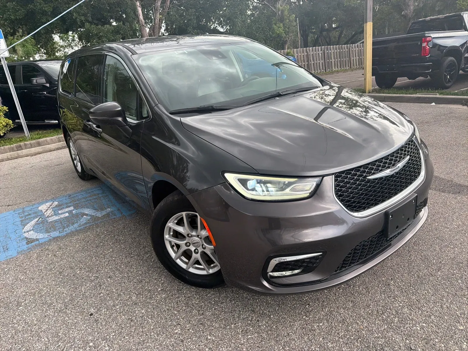 2023 Chrysler Pacifica Touring L - Photo 7
