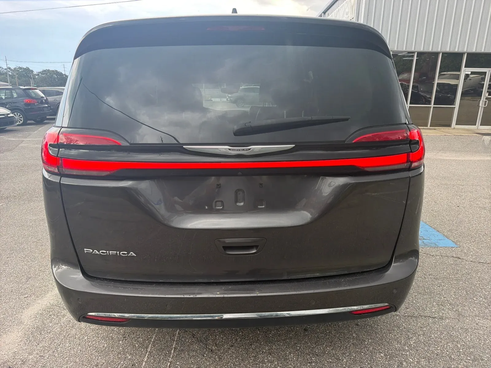 2023 Chrysler Pacifica Touring L - Photo 9