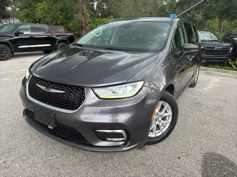 Photos of 2023 Chrysler Pacifica Touring L for sale in Seffner, FL at Evo Motors