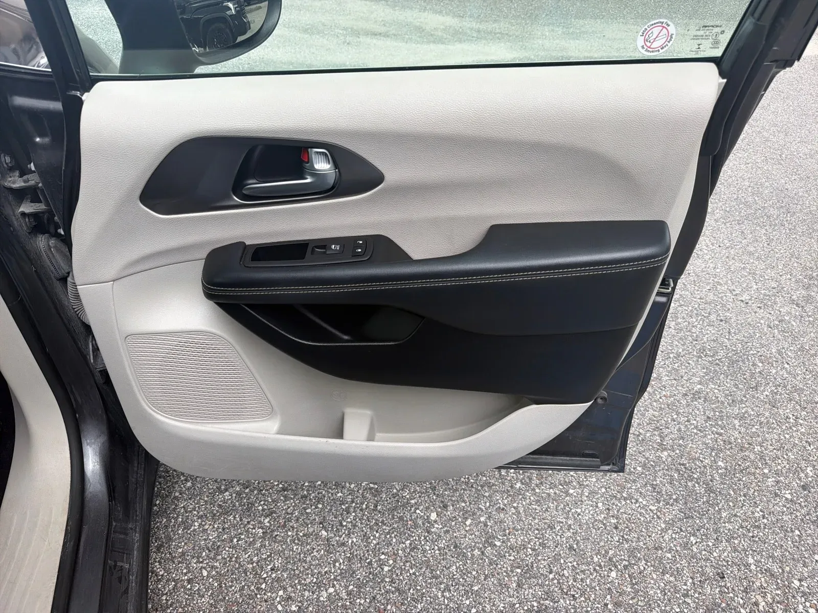 2023 Chrysler Pacifica Touring L - Photo 21