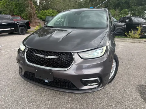 Another view of 2023 Chrysler Pacifica Touring L for sale in Seffner, FL at Evo Motors