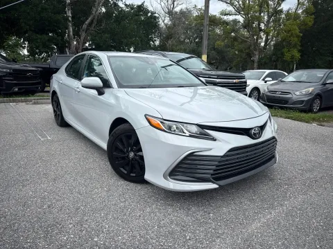 More photos of 2023 Toyota Camry LE at Evo Motors, FL