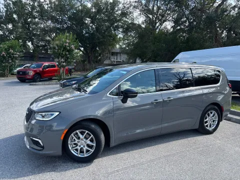 Another view of 2025 Chrysler Pacifica Select for sale in Seffner, FL at Evo Motors