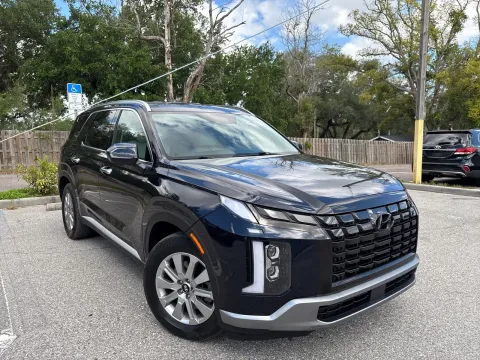 More photos of 2024 Hyundai Palisade SEL 7P at Evo Motors, FL