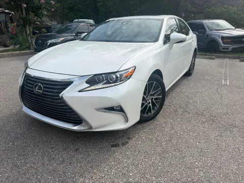 Photos of 2018 Lexus ES 350 for sale in Seffner, FL at Evo Motors