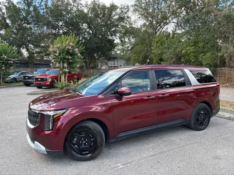 Another view of 2025 Kia Carnival LXS for sale in Seffner, FL at Evo Motors
