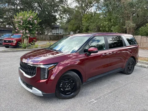 Photos of 2025 Kia Carnival LXS for sale in Seffner, FL at Evo Motors