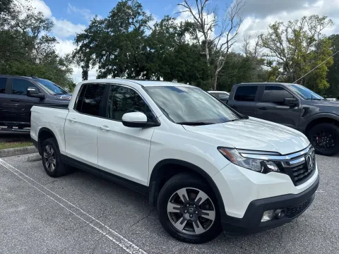 More photos of 2017 Honda Ridgeline RTL at Evo Motors, FL