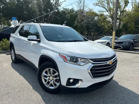 More photos of 2021 Chevrolet Traverse LT Cloth at Evo Motors, FL
