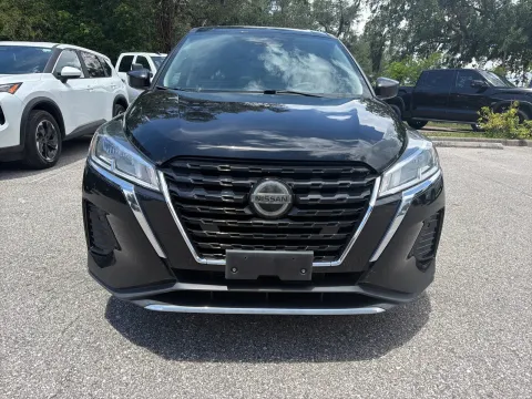 More photos of 2021 Nissan Kicks S at Evo Motors, FL