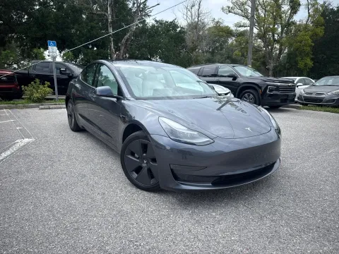 More photos of 2023 Tesla Model 3 Standard Range w/WHITE INTERIOR at Evo Motors, FL