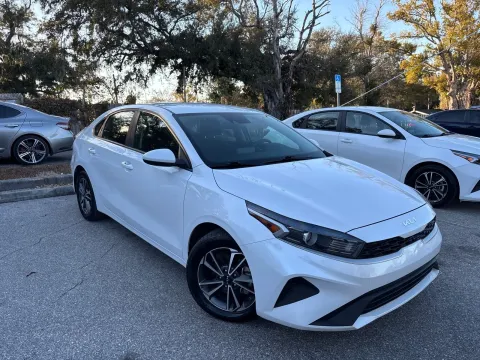 More photos of 2022 Kia Forte LXS at Evo Motors, FL