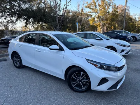 More photos of 2022 Kia Forte LXS at Evo Motors, FL