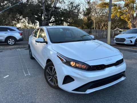 More photos of 2023 Kia Forte LXS at Evo Motors, FL