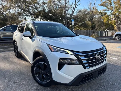 More photos of 2025 Nissan Rogue SV at Evo Motors, FL