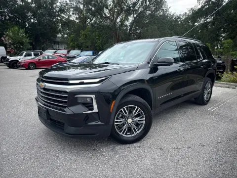 Photos of 2024 Chevrolet Traverse FWD LT for sale in Seffner, FL at Evo Motors