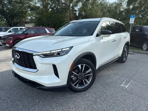 Photos of 2023 INFINITI QX60 LUXE for sale in Seffner, FL at Evo Motors