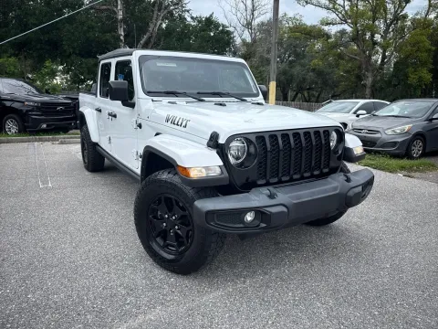 More photos of 2023 Jeep Gladiator Willys Sport Crew Cab 4X4 at Evo Motors, FL