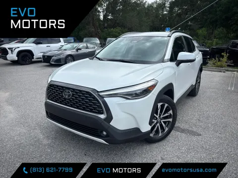 White 2023 Toyota Corolla Cross XLE for sale in Seffner, FL