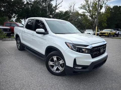 More photos of 2024 Honda Ridgeline RTL Crew Cab AWD w/LEATHER & SUNROOF at Evo Motors, FL