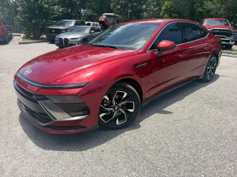 Photos of 2024 Hyundai Sonata SEL for sale in Seffner, FL at Evo Motors