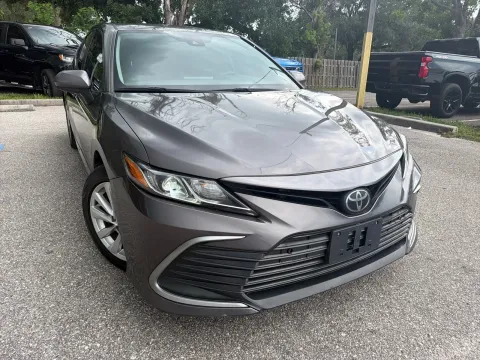 More photos of 2021 Toyota Camry LE at Evo Motors, FL