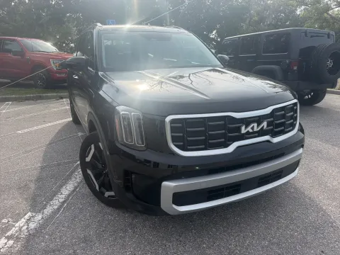 More photos of 2025 Kia Telluride S at Evo Motors, FL