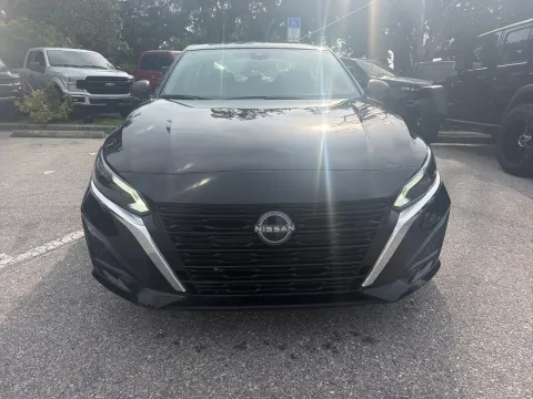 More photos of 2025 Nissan Altima SV at Evo Motors, FL