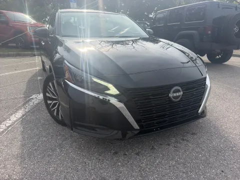 More photos of 2025 Nissan Altima SV at Evo Motors, FL
