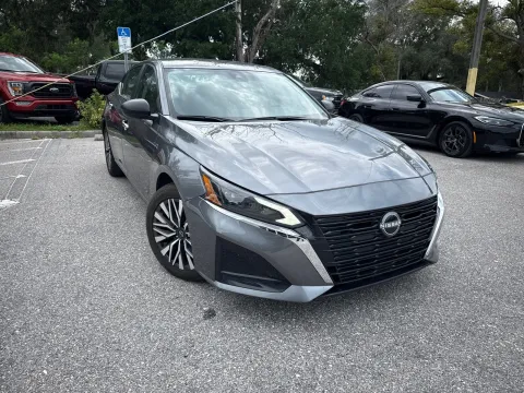 More photos of 2025 Nissan Altima SV at Evo Motors, FL