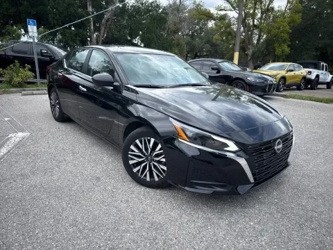 More photos of 2025 Nissan Altima SV at Evo Motors, FL