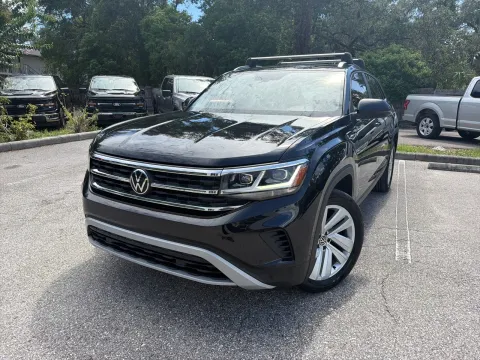 Photos of 2023 Volkswagen Atlas Cross Sport 3.6L V6 SE w/Technology for sale in Seffner, FL at Evo Motors