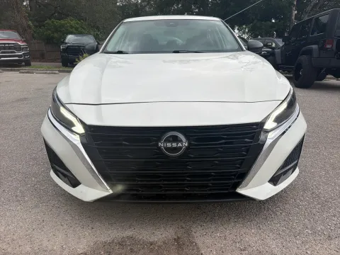 More photos of 2025 Nissan Altima SV at Evo Motors, FL
