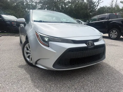 More photos of 2021 Toyota Corolla LE at Evo Motors, FL