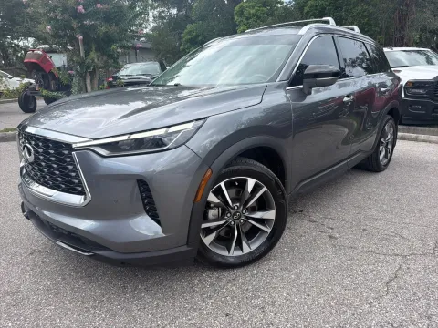 Photos of 2023 INFINITI QX60 LUXE for sale in Seffner, FL at Evo Motors