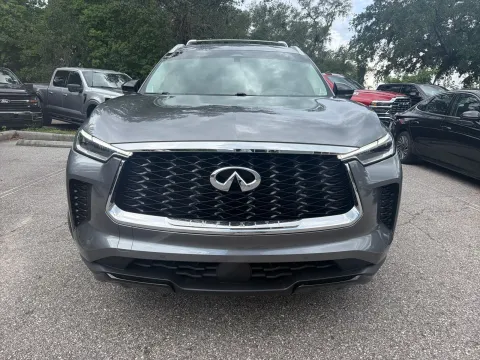 More photos of 2023 INFINITI QX60 LUXE at Evo Motors, FL